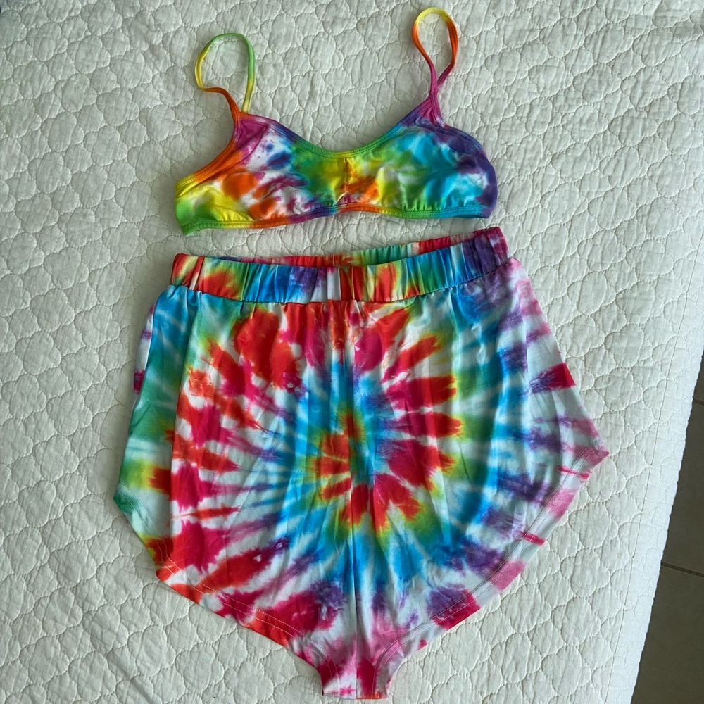 Yeah Tie Dye Rainbow Festival Set